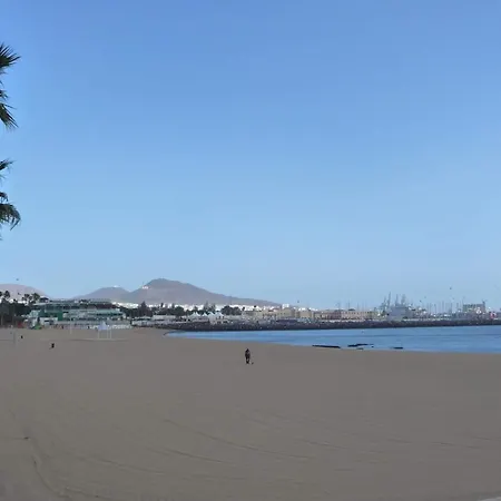 Alcaravaneras Pensión 2*