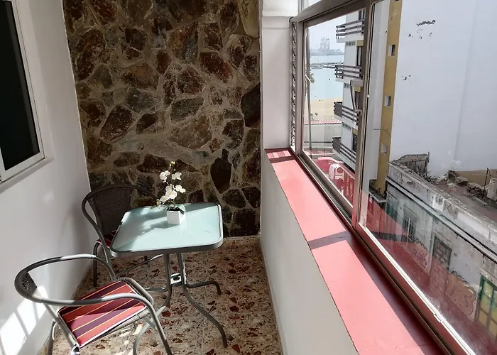 Πανσιόν Alcaravaneras (adults Only)